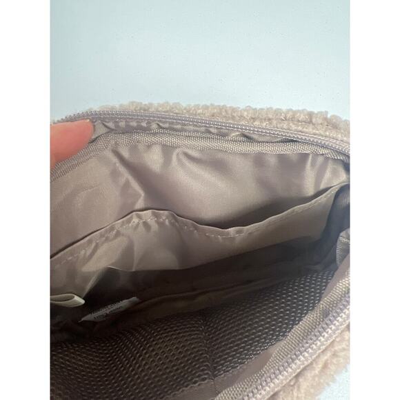 NEW Cross Body Bag Victoria Secret Teddy Fur Plush Taupe - Picture 5 of 9